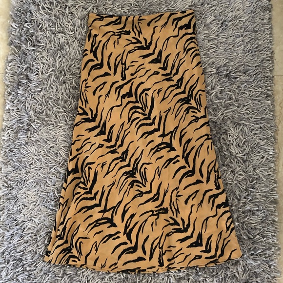 Madewell Dresses & Skirts - MADEWELL Animal print skirt